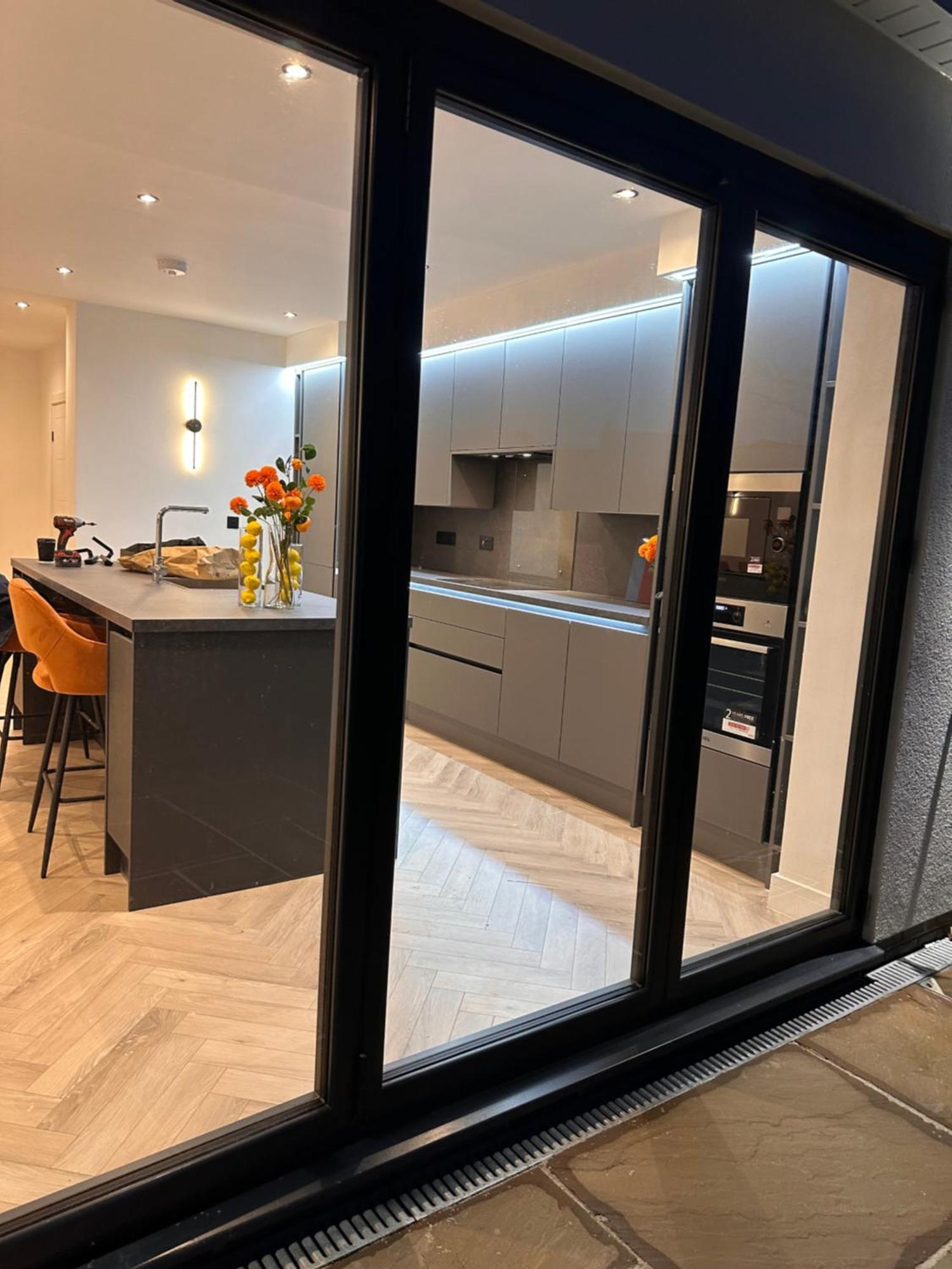 R5 - Luxury Private Ensuite Self-Contained Room - Newly Renovated Хейлсоуэн Экстерьер фото
